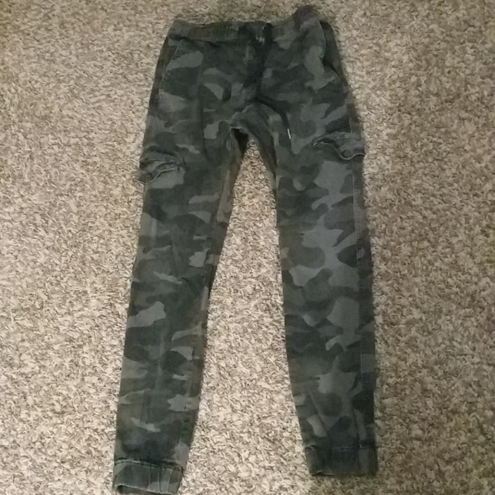 Teen boy CJ Black camo joggers